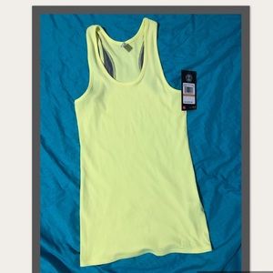 NWT Under Armour muscle Tee size S